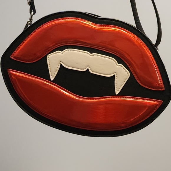 MAD Engine Handbags - Mad Engine Halloween Vampire Fang Crossbody Purse - New